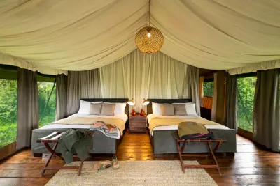 Standard tent with twin beds