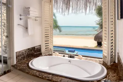 Beach Pool Villa bathroom with sunken tub