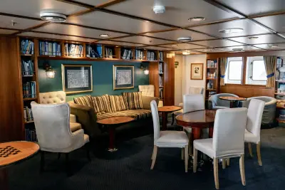 Library (G Expedition-era décor)