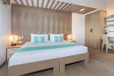 Golden Suite · main deck