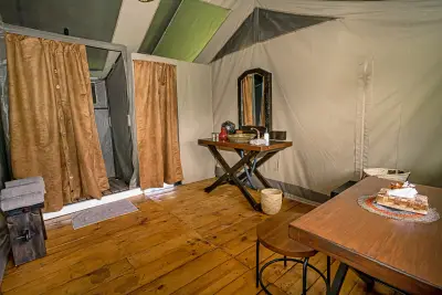 Dressing area & en-suite
