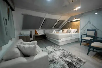 Suite · double + sofa