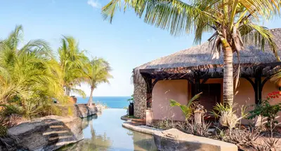 Spa pool overlooking the bay