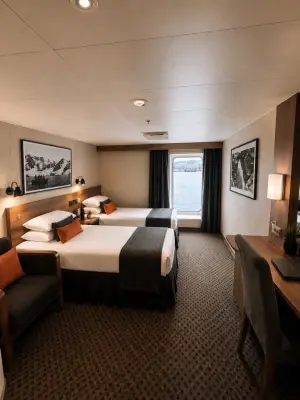 Deluxe cabin — double bed, large window (deck 4)