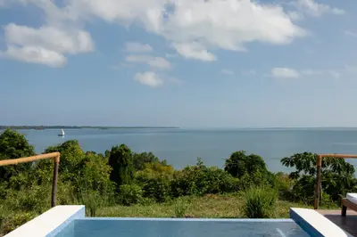 Private pool overlooking Chole Bay