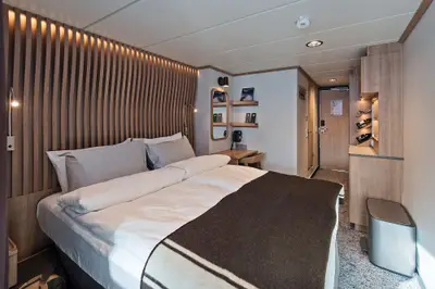Polar Outside cabin (RR) — double bed configuration