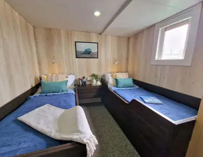 Premier Twin cabin