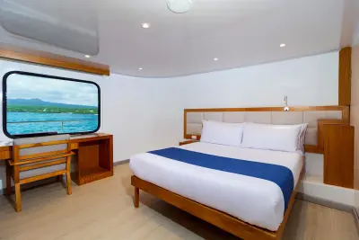 Double cabin
