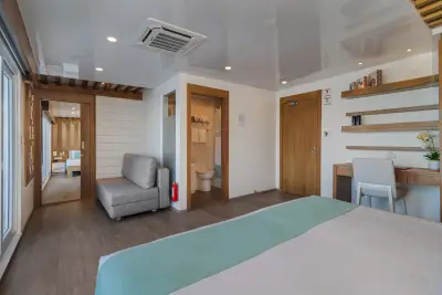 Golden Suite · upper deck