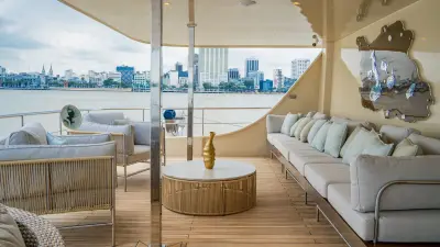 Outdoor Lounge