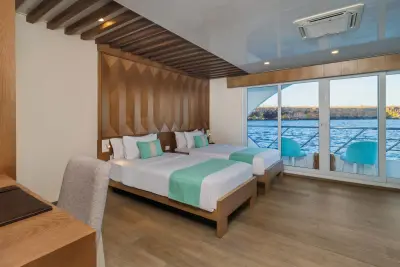 Twin Cabin