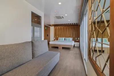 Golden Suite · upper deck
