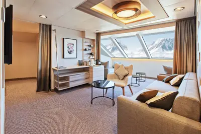 Expedition Suite — Large Suite with balcony (MD)