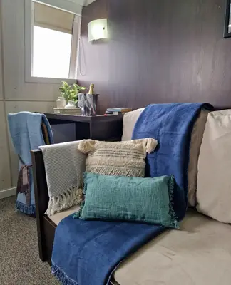 Suite — seating corner