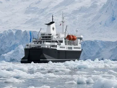 Terra Nova Adventurer bow-on in sea ice