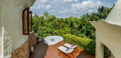 Villa 13 deck & plunge pool