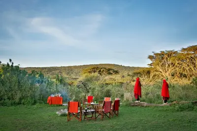 Outdoor table with crater-rim views