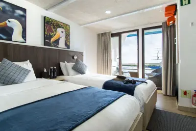 Jr. Suite · Upper Deck