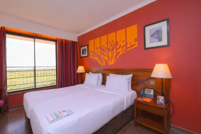 Cozy Room, park-facing