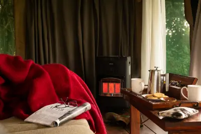 Gas heater & warm throws for cold rim nights